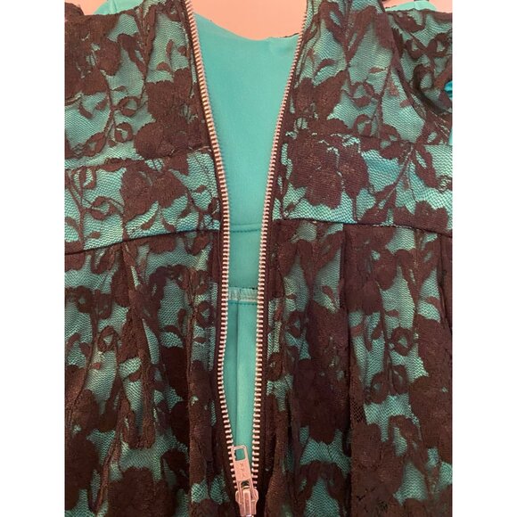 Material Girl Teal & Black Lace Overlay Fit & Flare Dress Zipper Back Medium - Picture 7 of 12